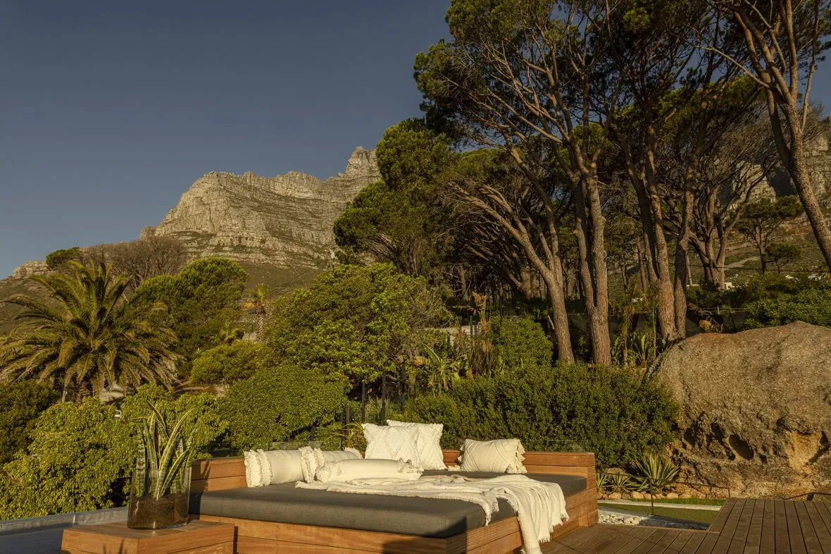 The daybed under the trees
