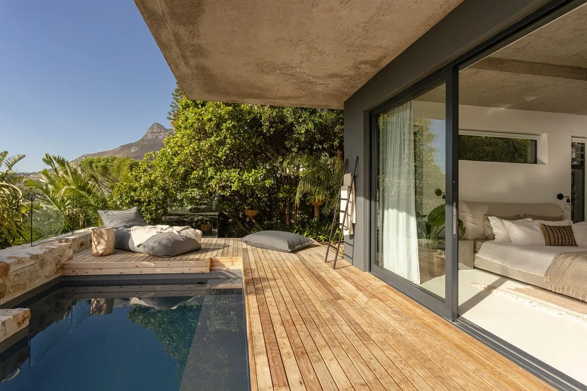 The garden pool, towards the house