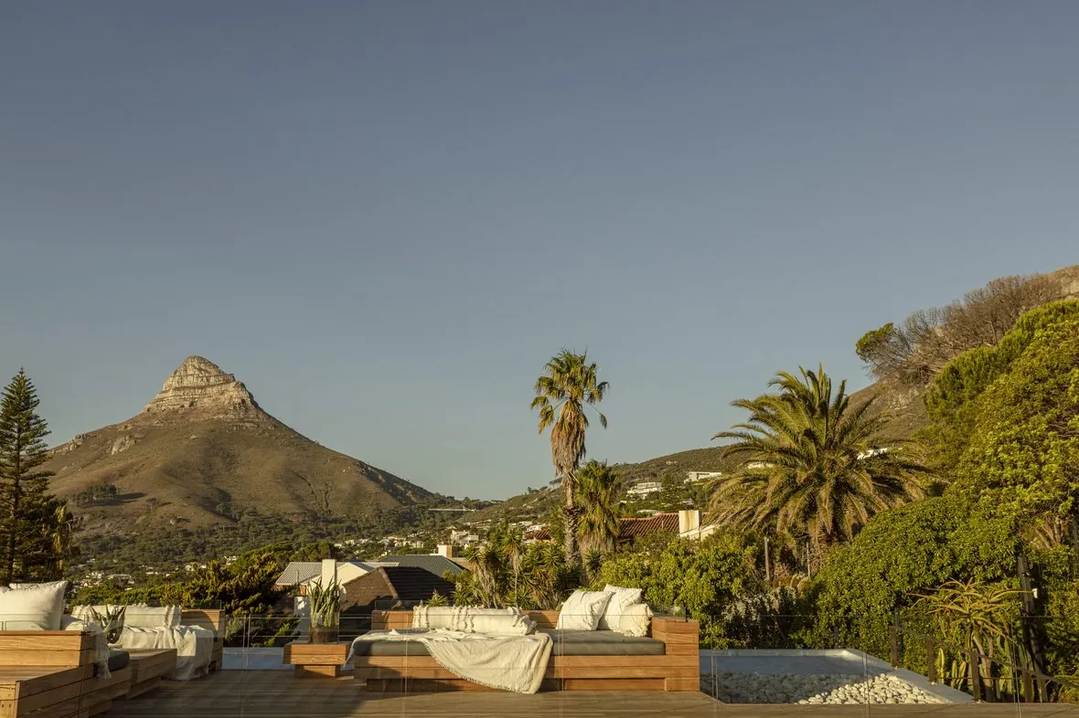 Loungers, and Lion's Head
