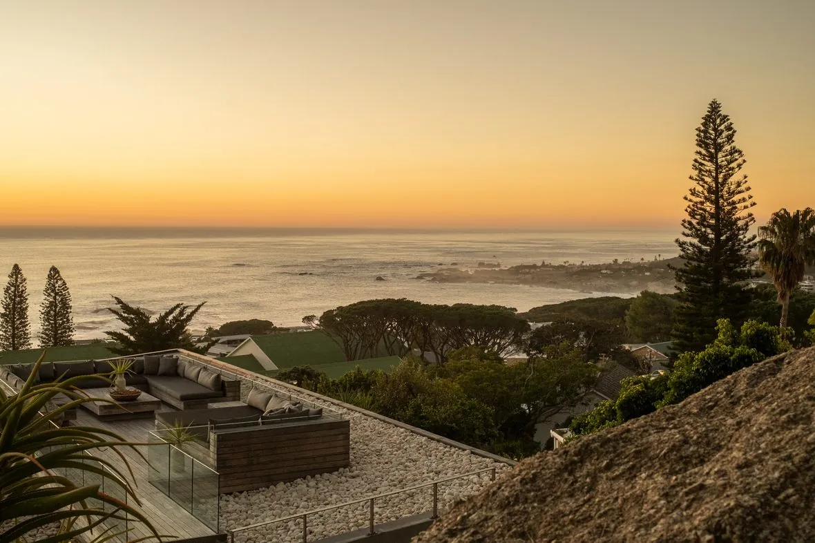 The roof, towards Camps Bay